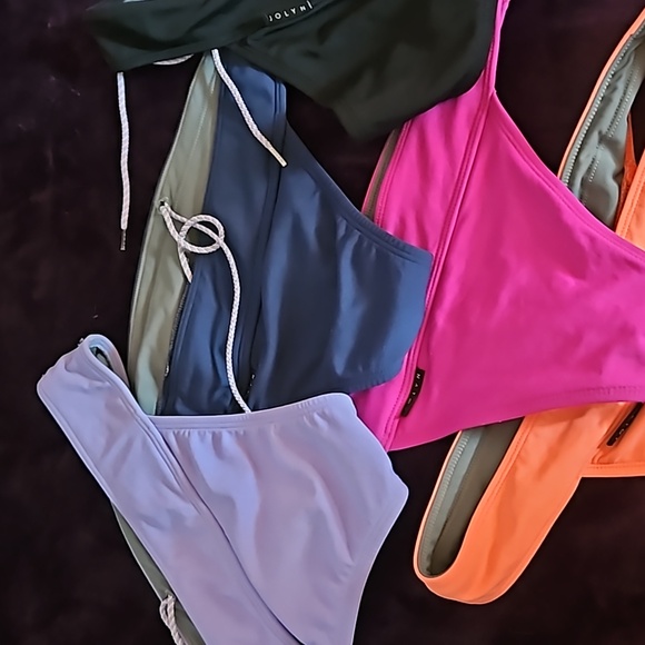 Jolyn Softy, L. Good condition. Price per suit. - Picture 4 of 10